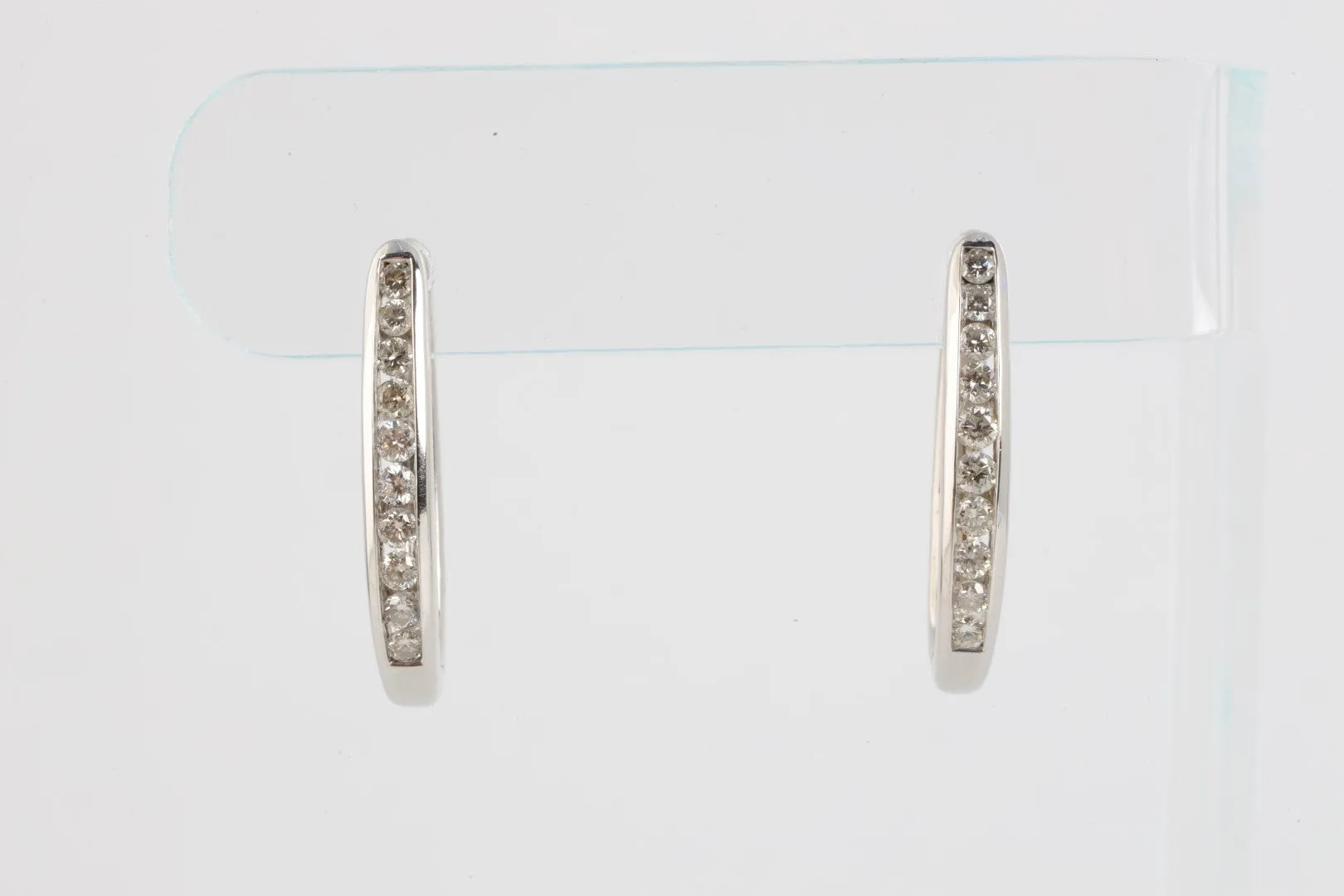 14k White Gold Hoop Earrings with 0.60tcw Diamonds (5.04g.)