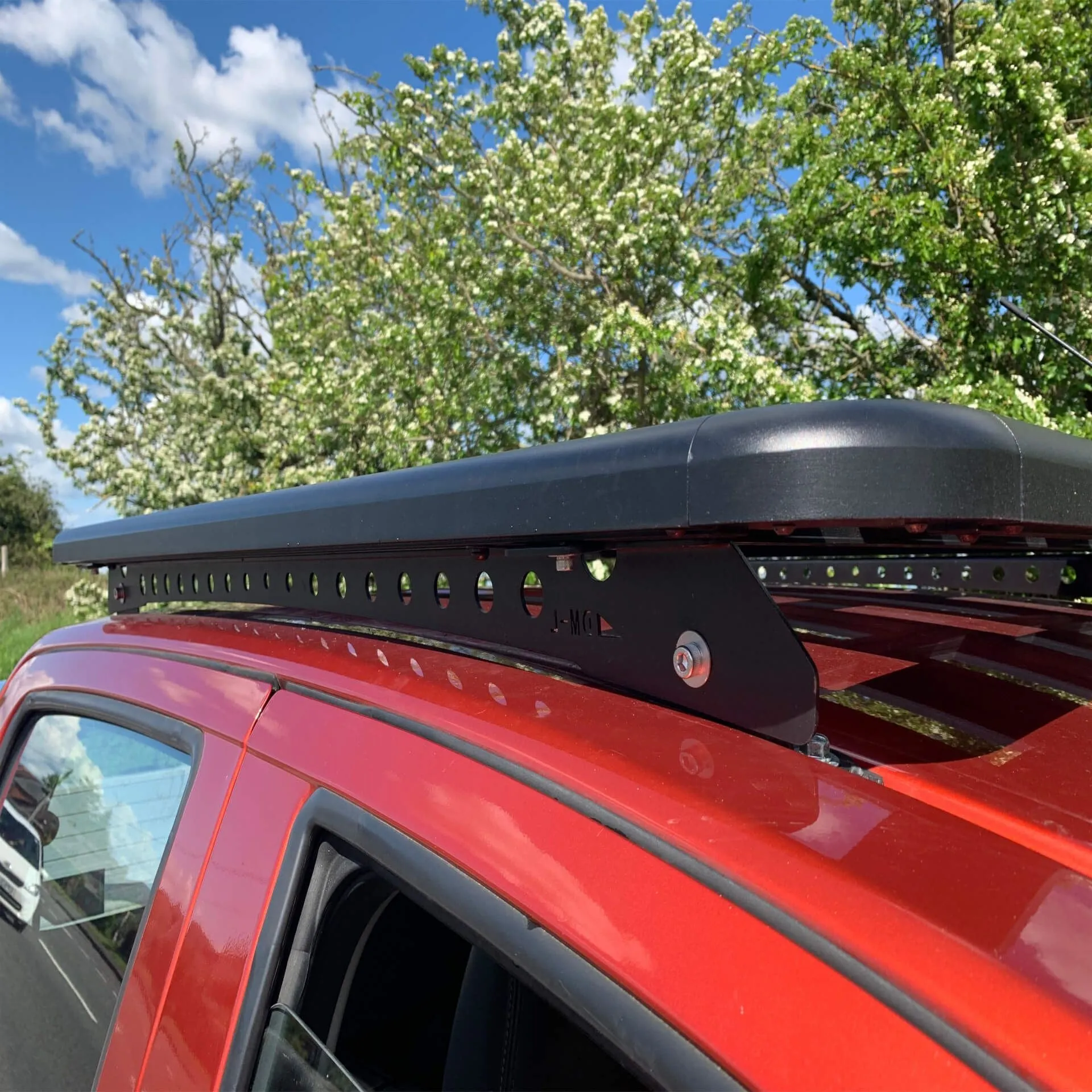 AluMod Low Profile 135cm x 125cm Roof Rack Isuzu D-Max 2012-2020