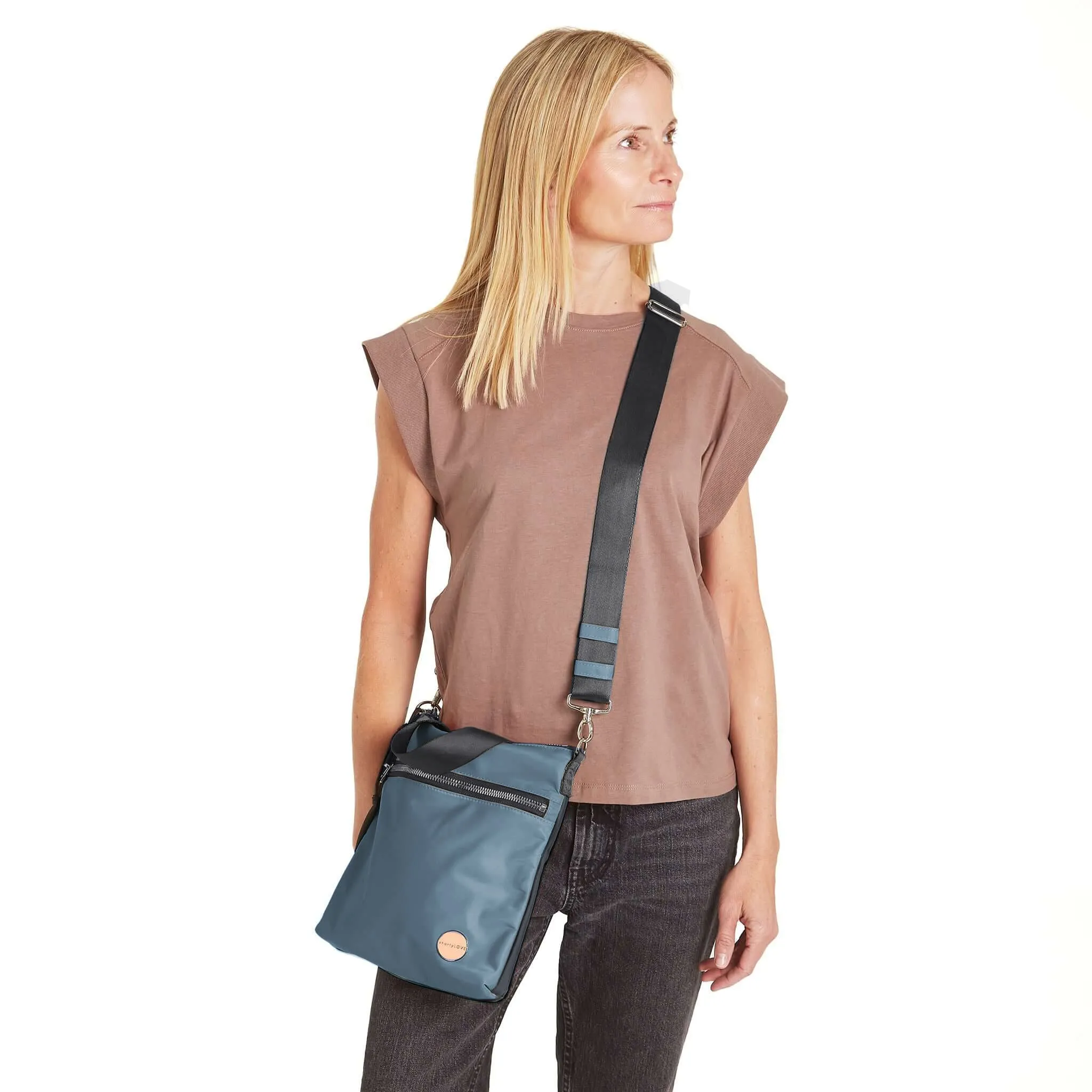 amuse - medium crossbody bag