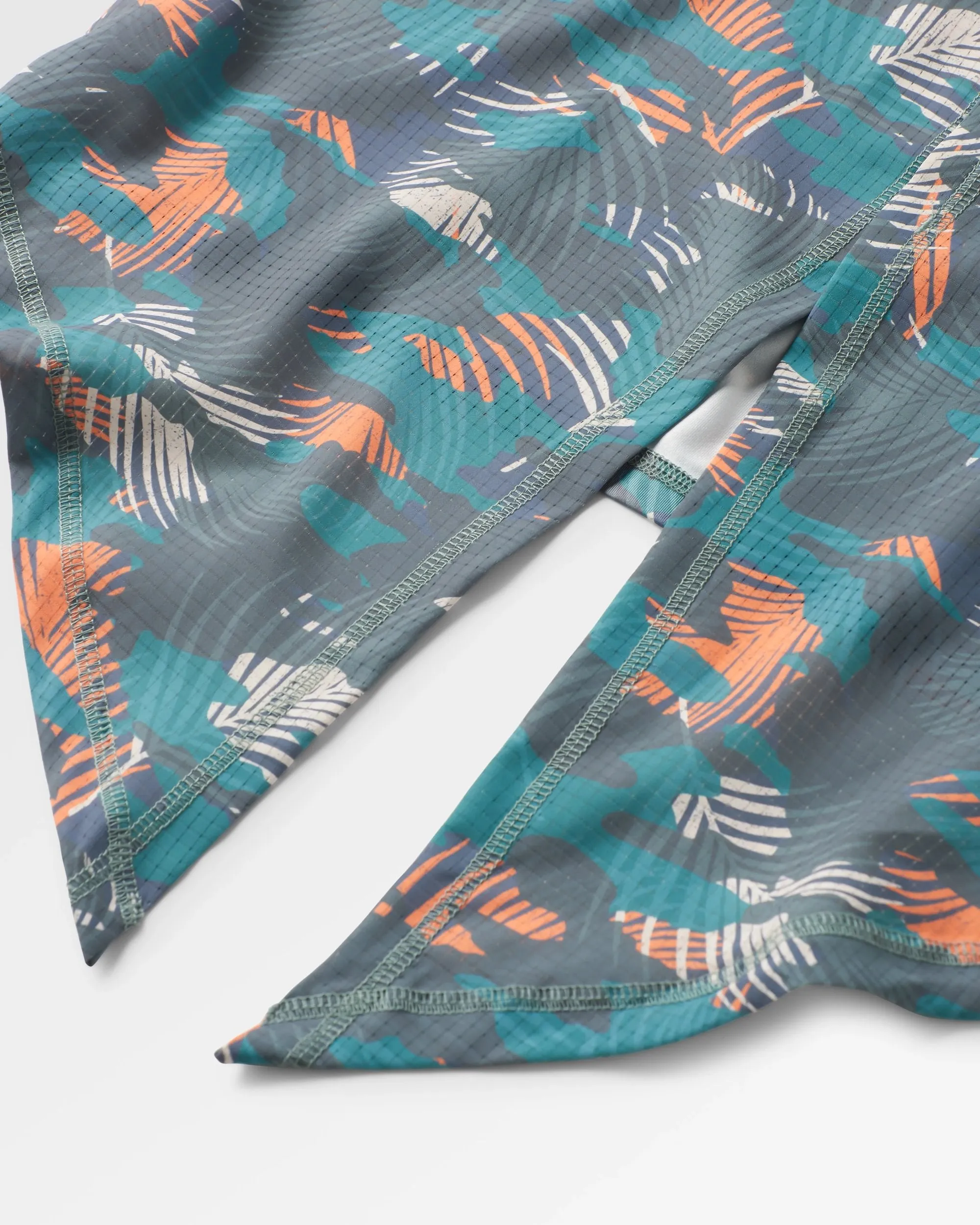 Chakra Tie Back Active Recycled T-Shirt - Palm Camo Deep Sea