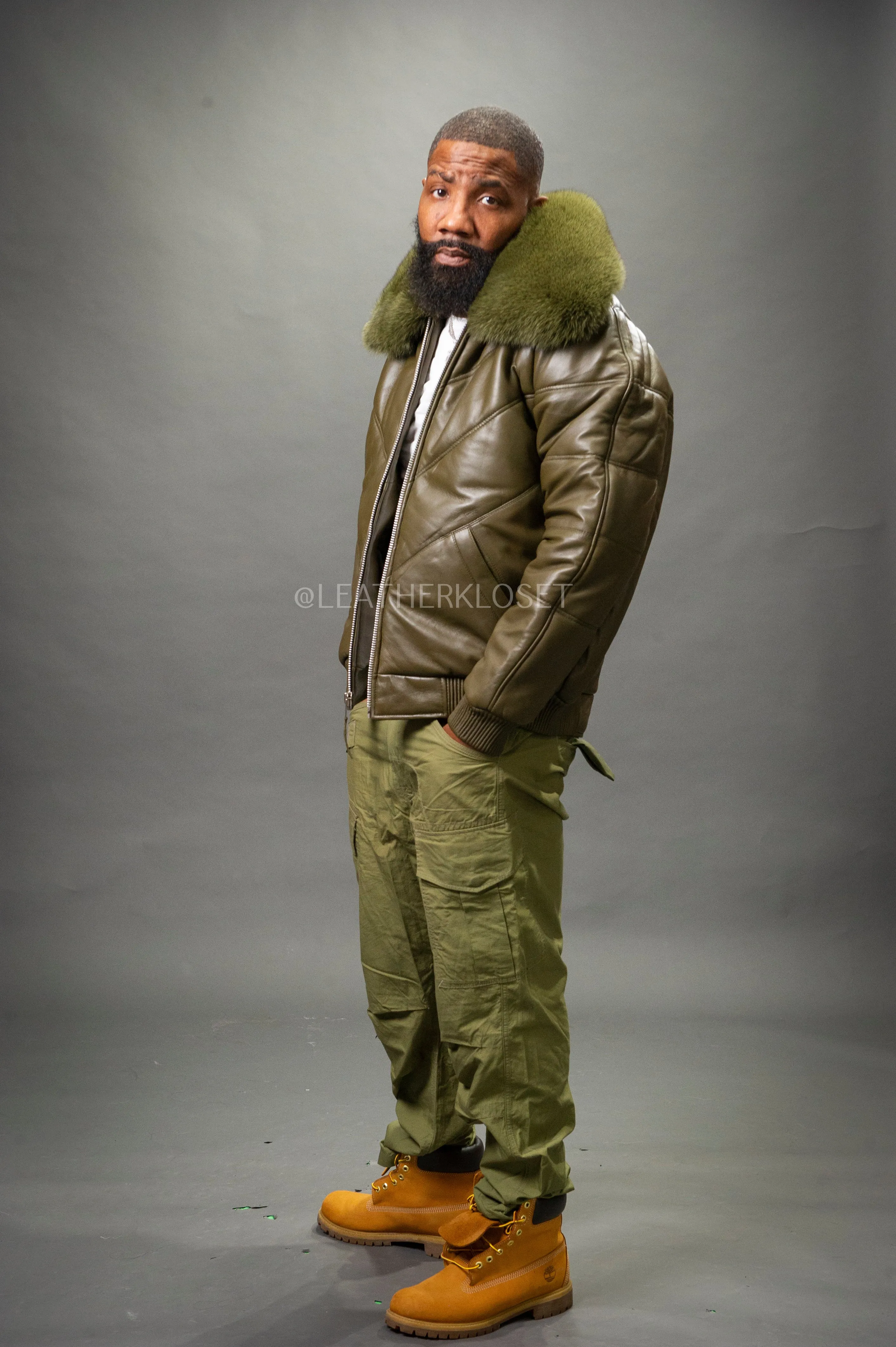 Men's V-Bomber Olive Premium Fox Collar [Olive Fox]