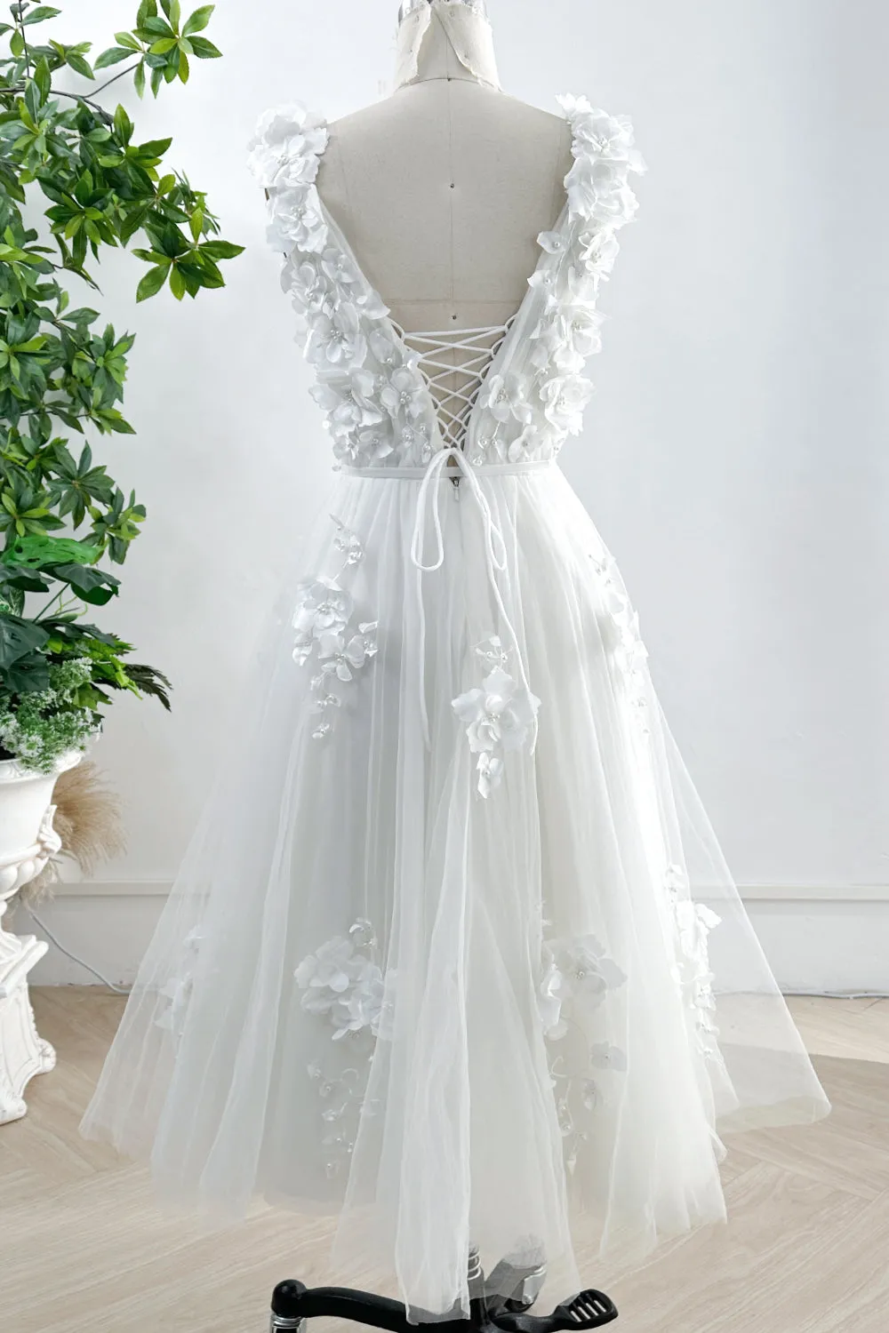 V Neck Sleeveless 3D Floral Applique Midi Wedding Dress